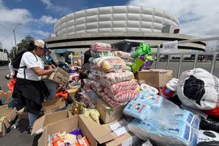 Donaciones y voluntarios se concentran en Bogotá para seguir enviando ayudas a Venezuela