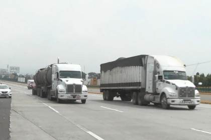 Viajar sin la certeza de regresar a casa: el riesgo diario de los transportistas mexicanos