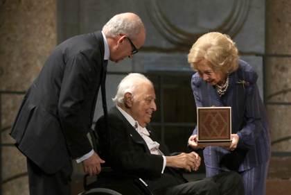 La reina Sofía entrega la Medalla de Honor del Festival de Granada a Zubin Mehta