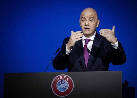 Infantino califica de especial estar en México, "donde se inventó el fútbol"