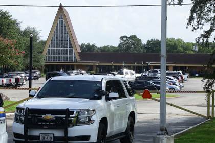 Cientos de personas despiden en Texas a Lorenzo Salgado, migrante mexicano baleado por ICE