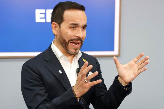 Candidato ultraderechista colombiano: "Yo vine a cambiar la política para siempre"