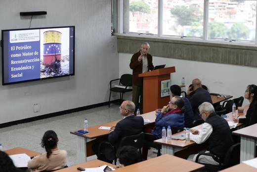 El desarrollo petrolero en Venezuela dependerá de la estabilidad política, según expertos