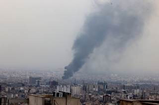 La escalada bélica en Irán: una "bomba de relojería ecológica"