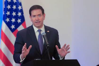Rubio bromea sobre De la Espriella: "Se volvió loco y se metió a presidente"