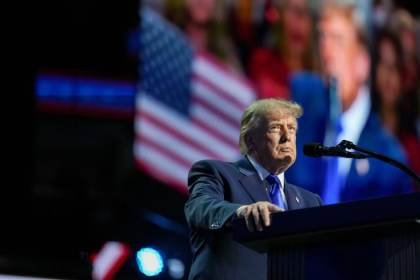 Trump propone llamar 'Estrecho Trump' al estrecho de Ormuz