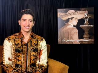 Vicente y Alejandro Fernández protagonizan "reencuentro" con nueva versión de 'El Rey'