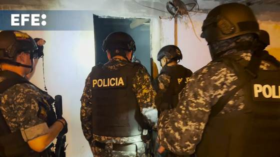 Allanamientos y 253 capturados en la primera jornada del toque de queda en Ecuador