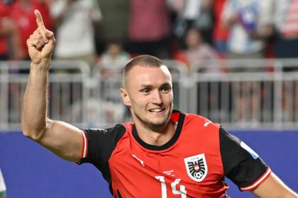 Sasa Kalajdzic: "Intentaremos hacerles la vida lo más difícil posible a los españoles"