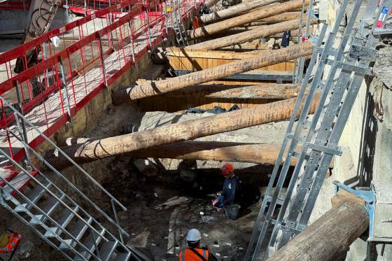 Hallan en el centro de París un posible tramo de la muralla de la antigua Lutecia gala