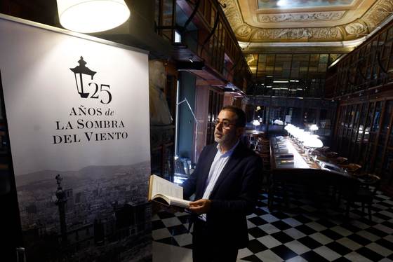 'La sombra del viento' sigue siendo muy alargada cuando cumple su primer cuarto de siglo