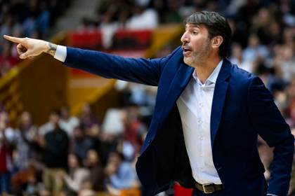 Álex Mumbrú, nuevo entrenador del Virtus Bolonia