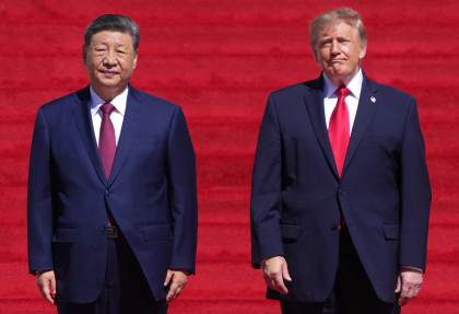 El embajador de EEUU en China afirma que Trump ofreció a Xi comprar armas estadounidenses