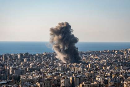 Al menos dos muertos y cuatro heridos en ataque israelí contra suburbios al sur de Beirut