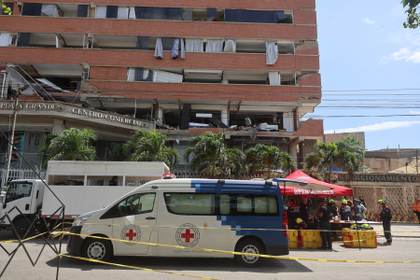 Rescatan a superviviente de los terremotos en Venezuela tras ocho días bajo los escombros