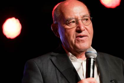 Merz se aferra al poder tras grave debacle electoral y una ultraderecha disparada
