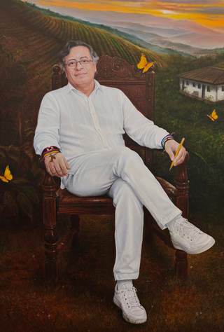 Petro presenta el retrato suyo que estará en la galería de expresidentes de Colombia