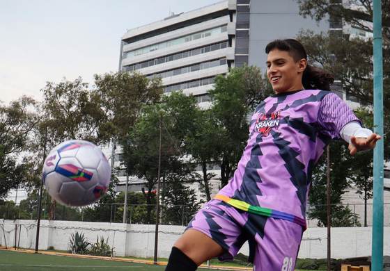 Jugar fútbol sin celebrar el Mundial, la realidad de personas LGBTIQ+ en México