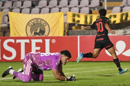 1-1. Tiago Palacios salva los muebles y Cusco se hiere con el empate