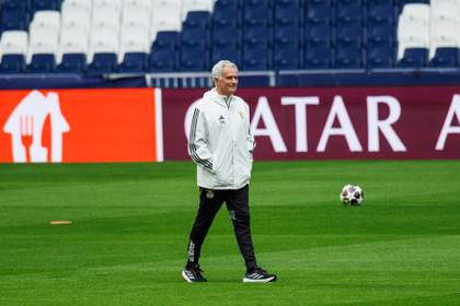 Mourinho:"No niego que amo al Real Madrid, pero no tengo resentimiento hacía el Barcelona"
