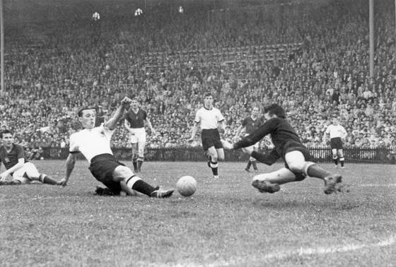 5-7. El partido imposible: 12 goles, un portero grogui y una remontada legendaria