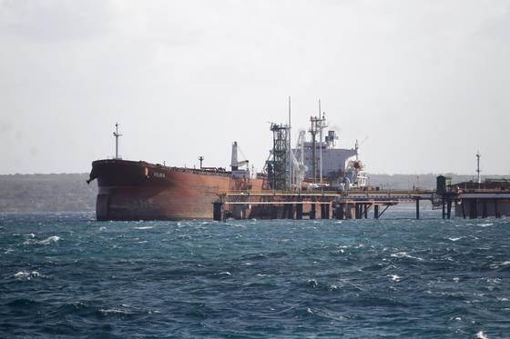 Un petrolero ruso con 100.000 toneladas de crudo llega al puerto de Matanzas en Cuba