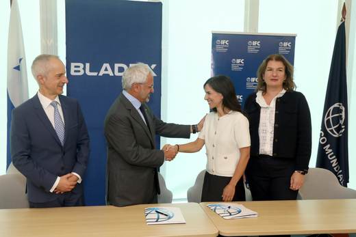 Bladex firma alianza con IFC para ampliar financiamiento al comercio exterior en la región
