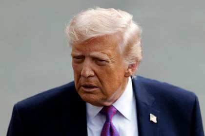 Trump ordena posponer durante 5 días los ataques a la infraestructura energética iraní