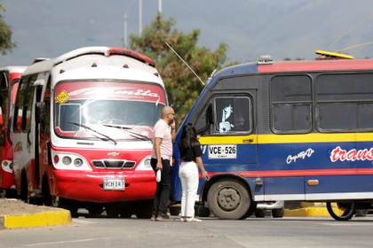 Bloqueos de conductores afecta operación de aeropuerto de Cali, tercera ciudad de Colombia