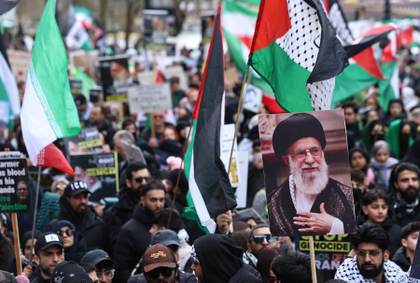 Unos 5.000 manifestantes proiraníes se congregan en Londres con gran presencia policial