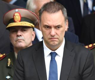 Adorni, jefe de Gabinete de Milei, renuncia tras meses de escándalos de corrupción