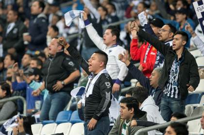 Varias ONG piden reforzar en México restricciones al alcohol en los Fan Fest del Mundial