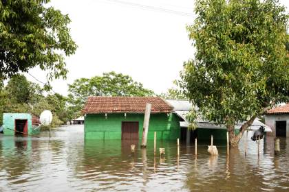 La vida se detiene en el epicentro de la emergencia paraguaya por crecida del río Paraná