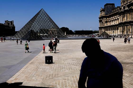 La alerta máxima por calor en Francia se amplía el jueves a tres cuartas partes del país