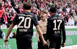 El delantero Lennart Karl sufre una rotura fibrilar en el muslo y es baja con el Bayern