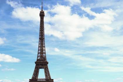 Indignación en la torre Eiffel por la visita privada con consigna de ocultar a las mujeres