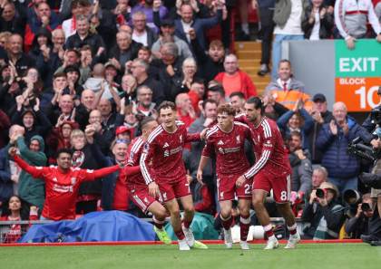 2-2. Víctor Muñoz salva el estreno en Anfield de Iraola