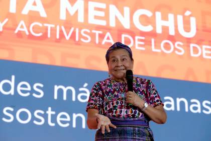 Nobel Rigoberta Menchú insta a poner a personas en el centro de las ciudades inteligentes