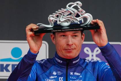 Philipsen: "Hacía mucho tiempo que quería ganar esta carrera"