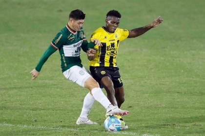 Real España recupera el liderato en Honduras tras vencer en el clásico al Marathón