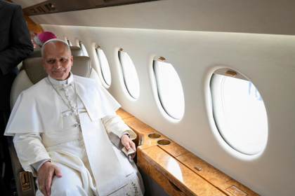 Despega hacia Roma el avión del Ejército del Aire que traslada al papa León XIV
