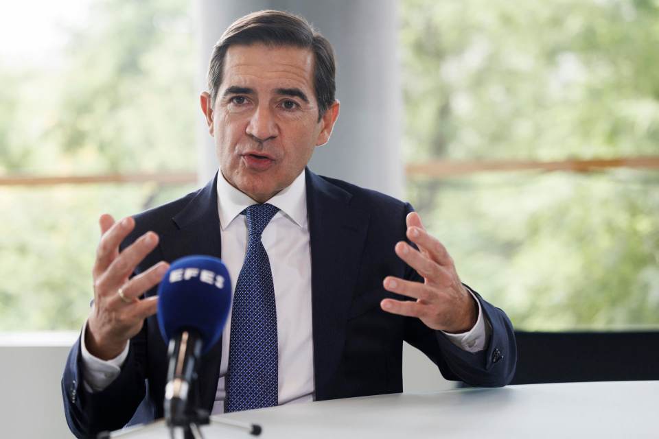 México necesita más inversión para aprovechar el ‘nearshoring’, dice presidente del BBVA