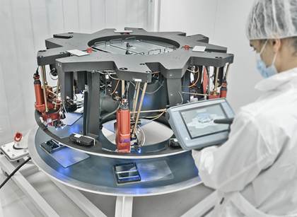 España termina de construir el sistema óptico para el mayor telescopio del mundo