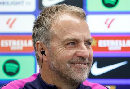 Flick: "No es normal ganar dos Ligas seguidas en España y ese es nuestro objetivo mañana"