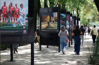 Una exposición fotográfica retrata vínculo futbolero entre México y la Unión Europea