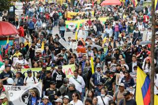 Miles de colombianos protestan en el primer paro nacional del Gobierno de De la Espriella