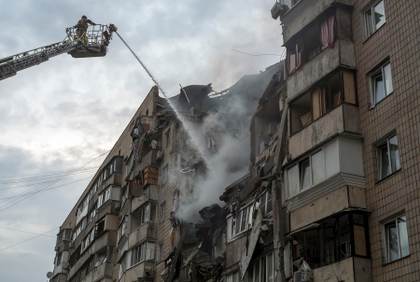Sube a 20 el número de muertos en el ataque ruso a Kiev y su localidad cercana de Vishneve