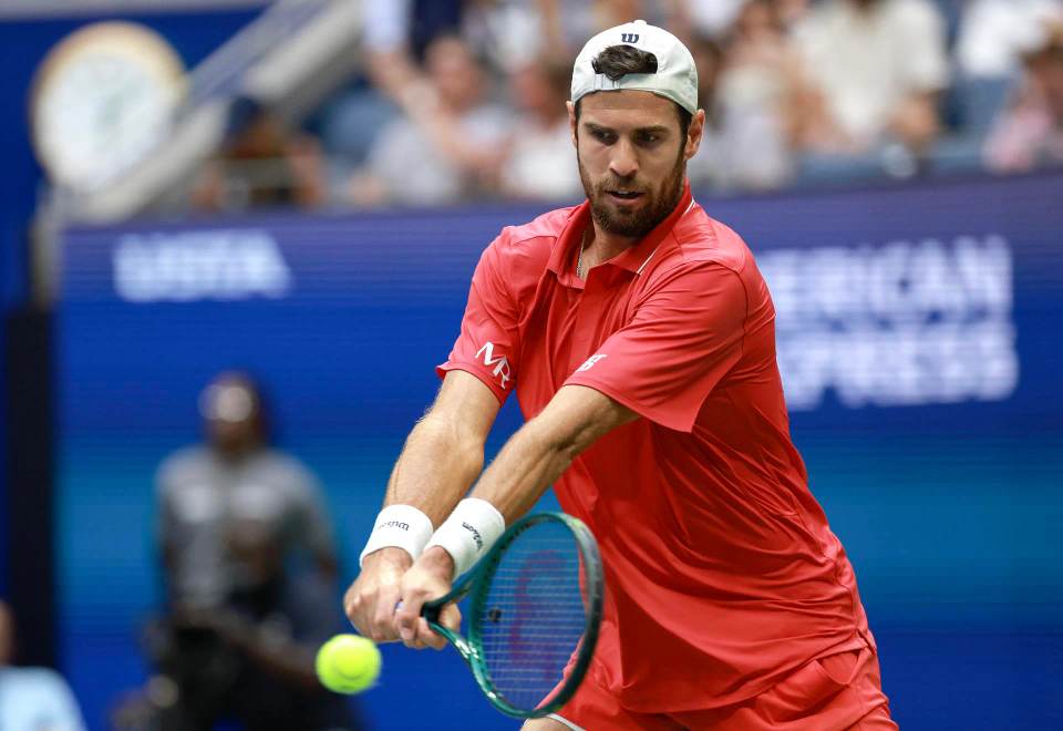 Khachanov avanza a semifinales en Nueva York por el abandono de Blockx en el tercer set
