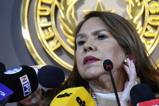 La senadora paraguaya que insultó a Mbappé le exige que se retracte por su respuesta
