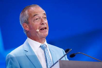 El Reform UK de Nigel Farage recibe 84 millones de euros tras dos donaciones y en dos días